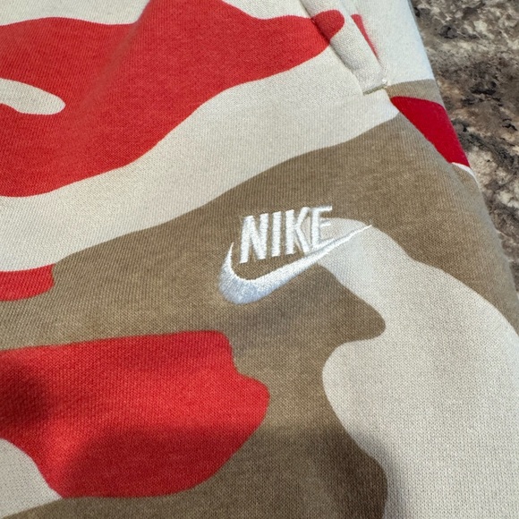 Men’s Nike shorts - Picture 2 of 5